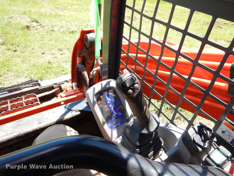 image for item EI9034 2013 Kubota SVL75-2 skid steer