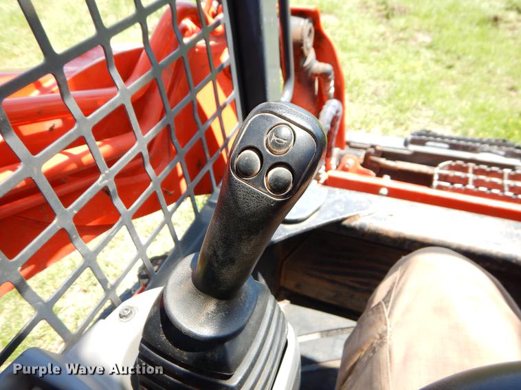 image for item EI9034 2013 Kubota SVL75-2 skid steer