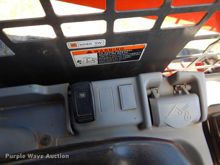 image for item EI9034 2013 Kubota SVL75-2 skid steer