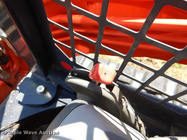 image for item EI9034 2013 Kubota SVL75-2 skid steer