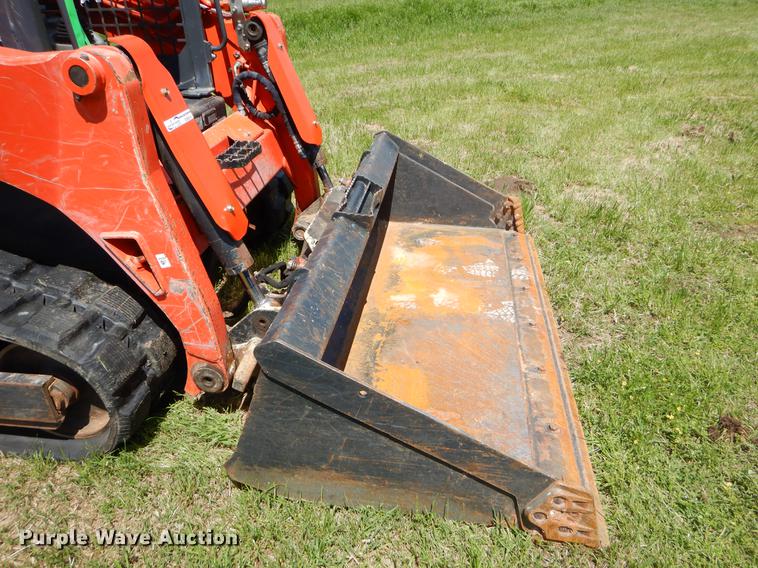 image for item EI9034 2013 Kubota SVL75-2 skid steer