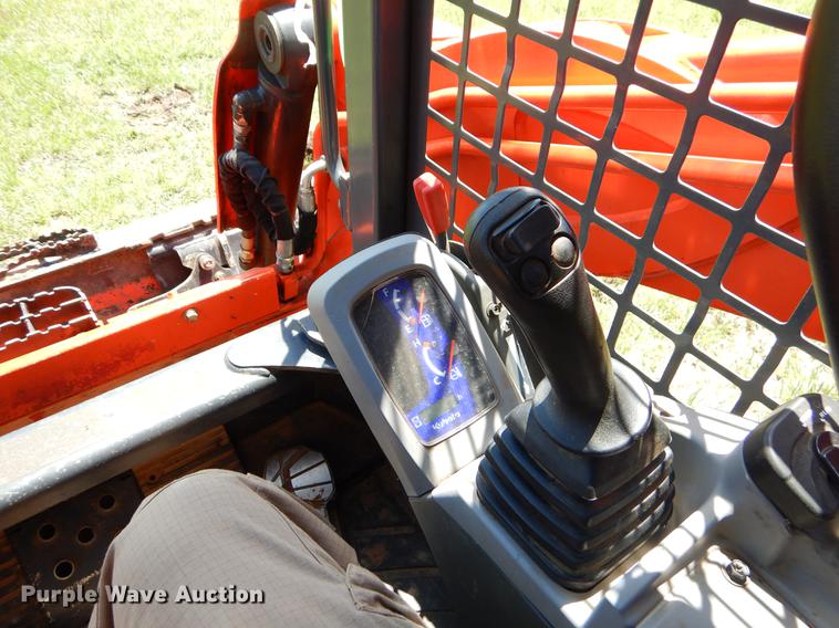 image for item EI9035 2015 Kubota SVL75-2 skid steer