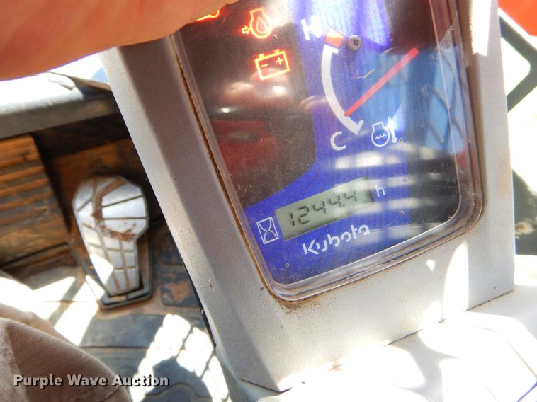 image for item EI9035 2015 Kubota SVL75-2 skid steer