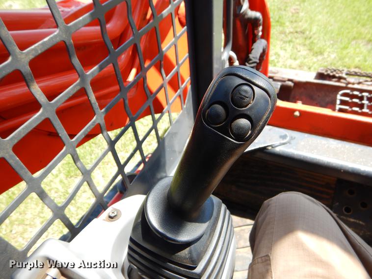 image for item EI9035 2015 Kubota SVL75-2 skid steer