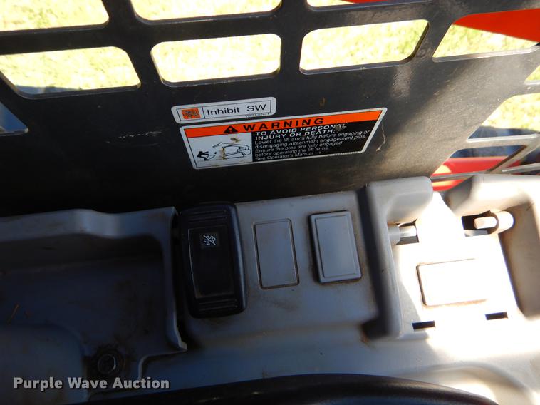 image for item EI9035 2015 Kubota SVL75-2 skid steer