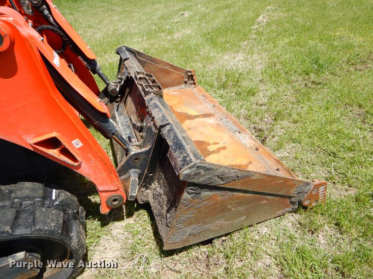 image for item EI9035 2015 Kubota SVL75-2 skid steer