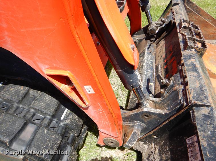image for item EI9035 2015 Kubota SVL75-2 skid steer