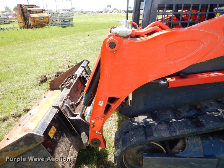 image for item EI9035 2015 Kubota SVL75-2 skid steer