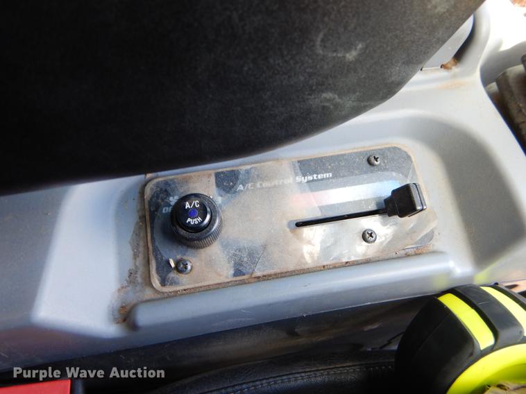 image for item EI9039 2015 Kubota SVL75-2 skid steer