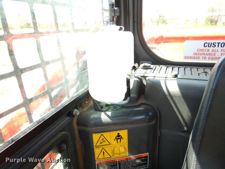 image for item EI9039 2015 Kubota SVL75-2 skid steer