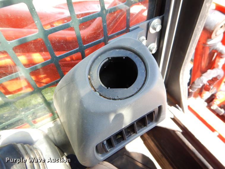 image for item EI9039 2015 Kubota SVL75-2 skid steer