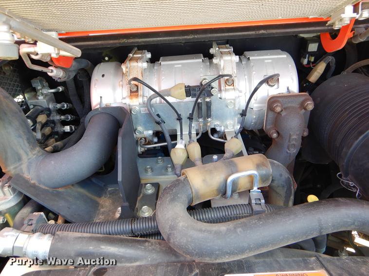 image for item EI9039 2015 Kubota SVL75-2 skid steer