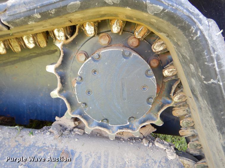 image for item EI9039 2015 Kubota SVL75-2 skid steer