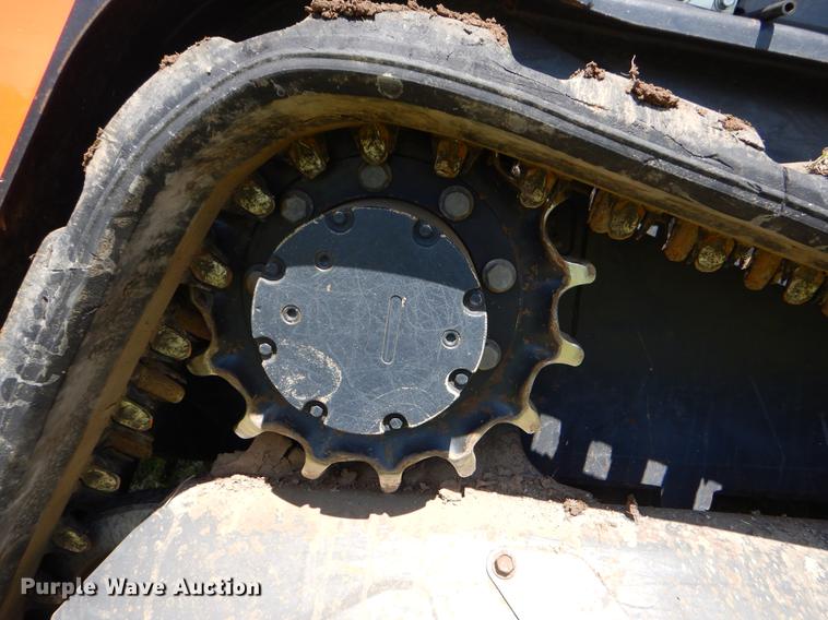 image for item EI9039 2015 Kubota SVL75-2 skid steer