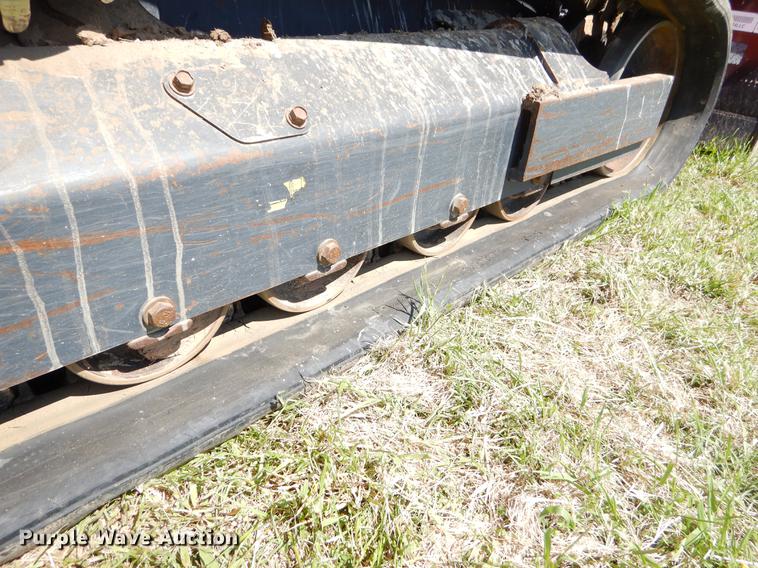 image for item EI9039 2015 Kubota SVL75-2 skid steer