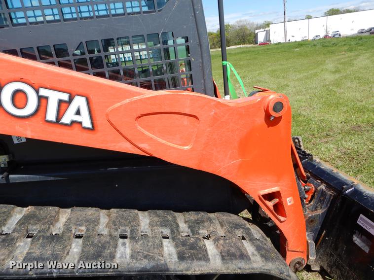 image for item EI9039 2015 Kubota SVL75-2 skid steer