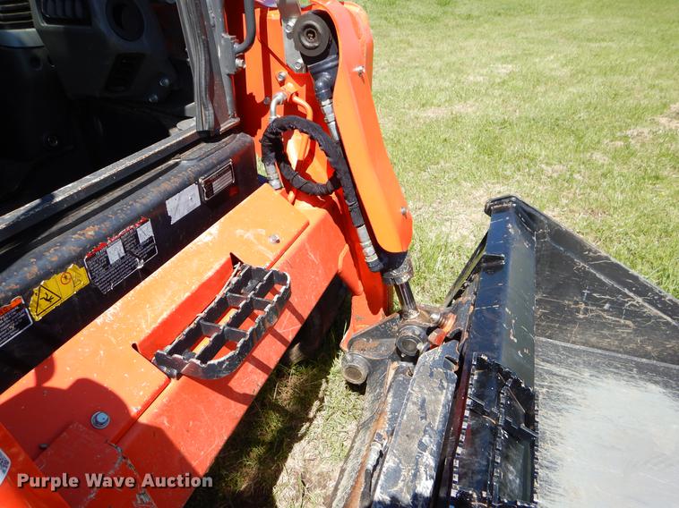 image for item EI9039 2015 Kubota SVL75-2 skid steer