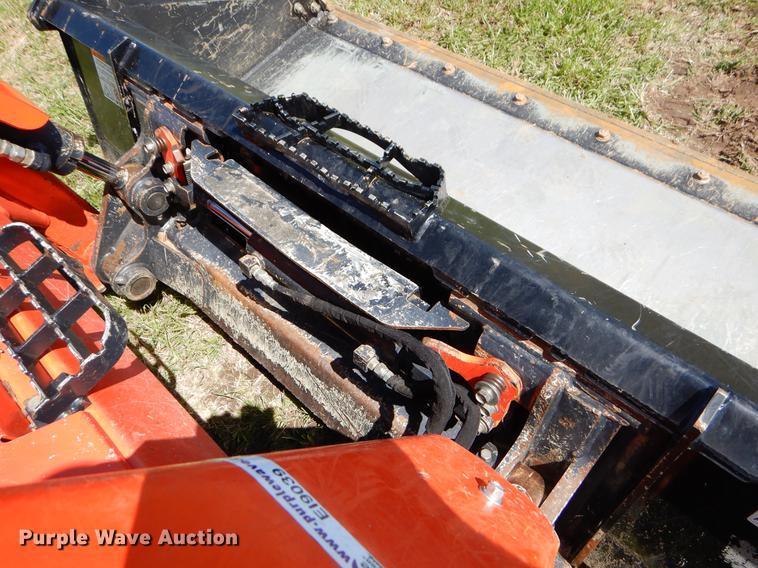 image for item EI9039 2015 Kubota SVL75-2 skid steer