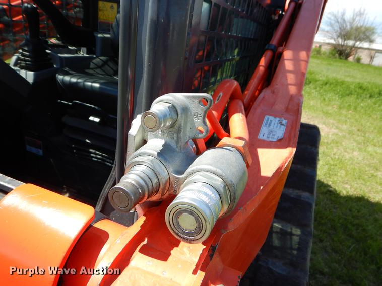 image for item EI9039 2015 Kubota SVL75-2 skid steer