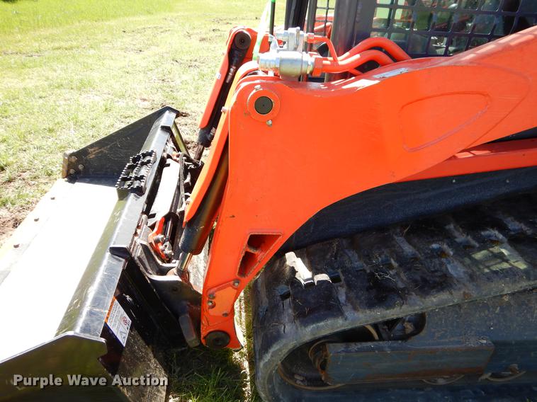 image for item EI9039 2015 Kubota SVL75-2 skid steer