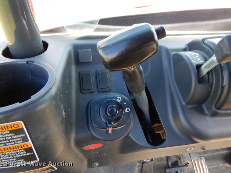 image for item EI9040 2016 Kubota RTV1140 utility vehicle