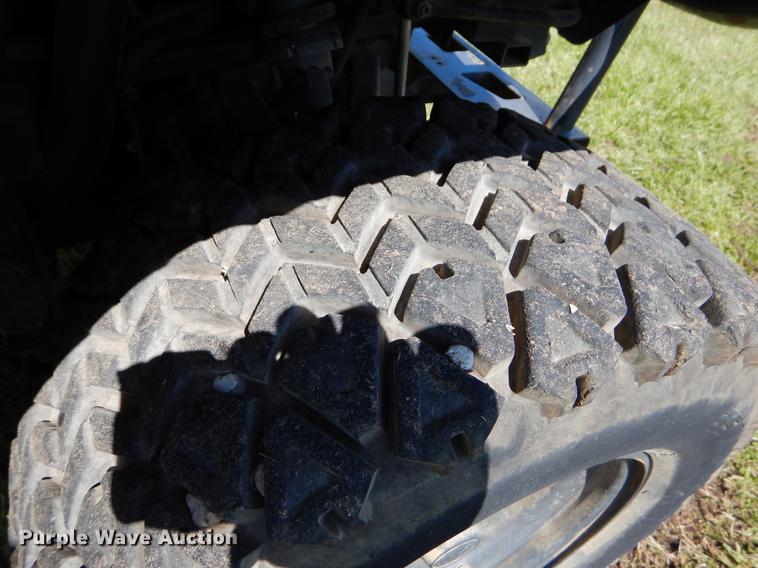 image for item EI9040 2016 Kubota RTV1140 utility vehicle