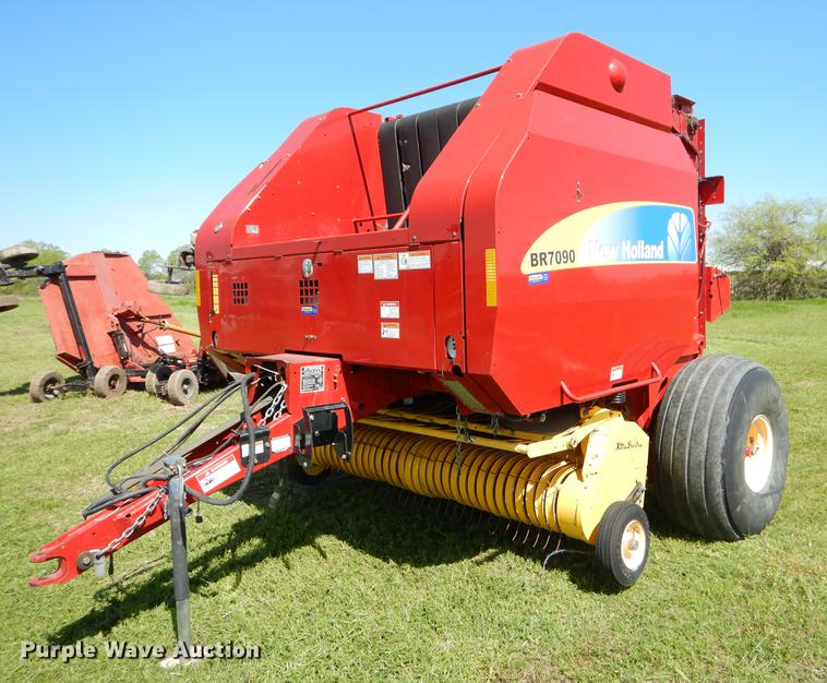 image for item EI9042 2011 New Holland BR7090 round baler