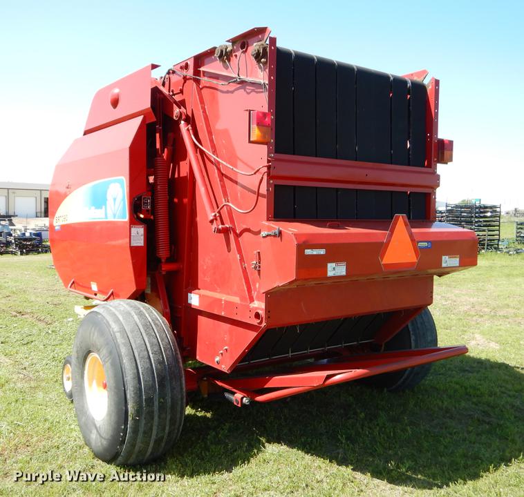 image for item EI9042 2011 New Holland BR7090 round baler