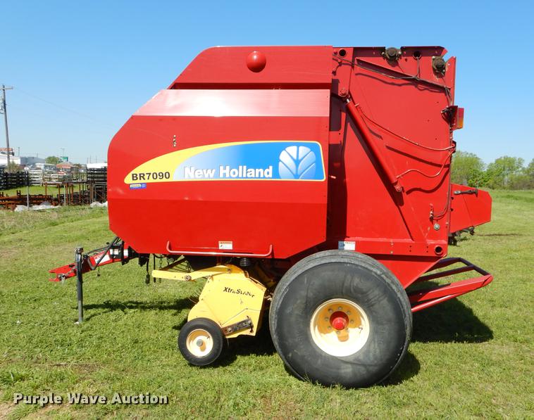 image for item EI9042 2011 New Holland BR7090 round baler