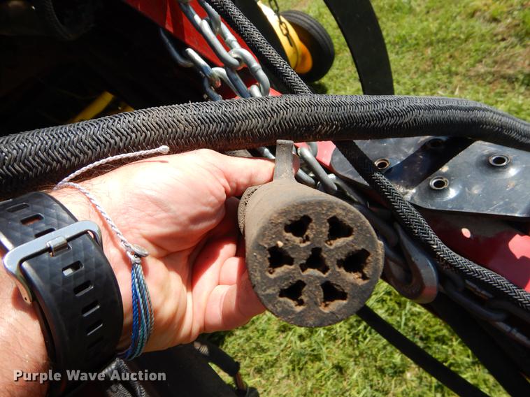 image for item EI9042 2011 New Holland BR7090 round baler