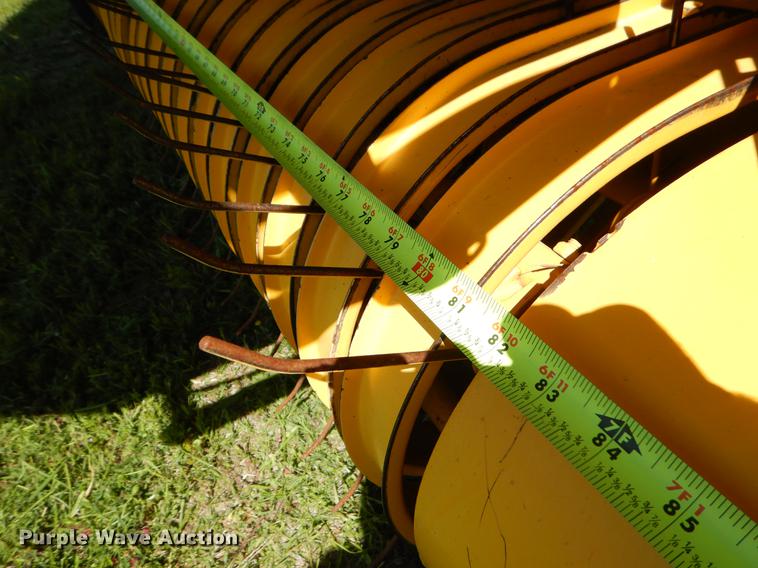 image for item EI9042 2011 New Holland BR7090 round baler