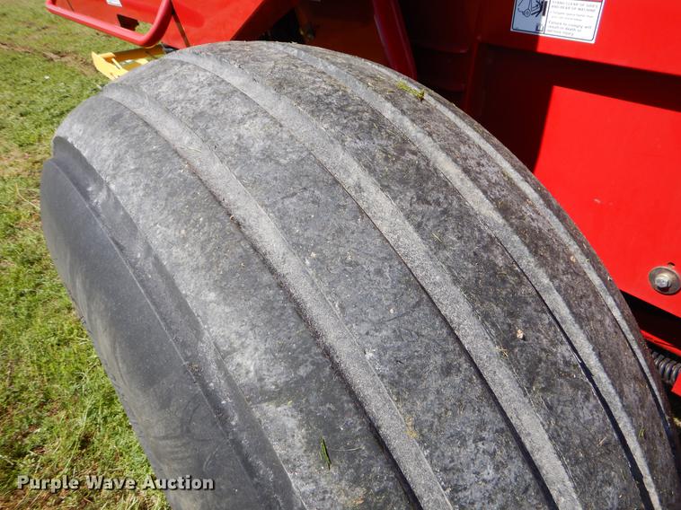 image for item EI9042 2011 New Holland BR7090 round baler