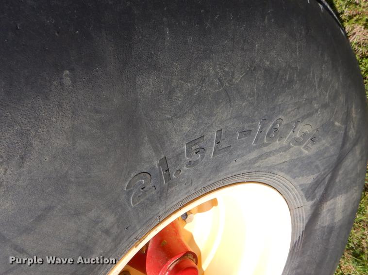 image for item EI9042 2011 New Holland BR7090 round baler