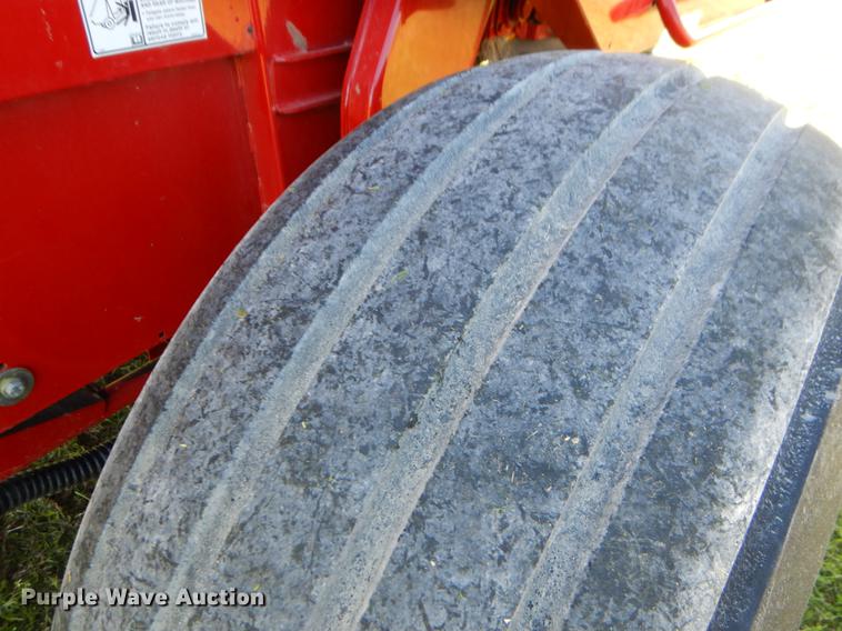 image for item EI9042 2011 New Holland BR7090 round baler