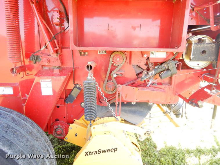 image for item EI9042 2011 New Holland BR7090 round baler