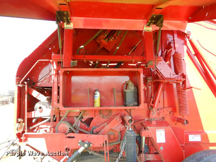 image for item EI9042 2011 New Holland BR7090 round baler