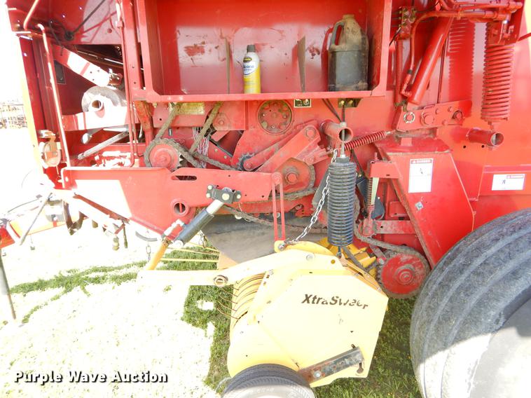 image for item EI9042 2011 New Holland BR7090 round baler