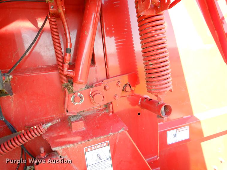 image for item EI9042 2011 New Holland BR7090 round baler