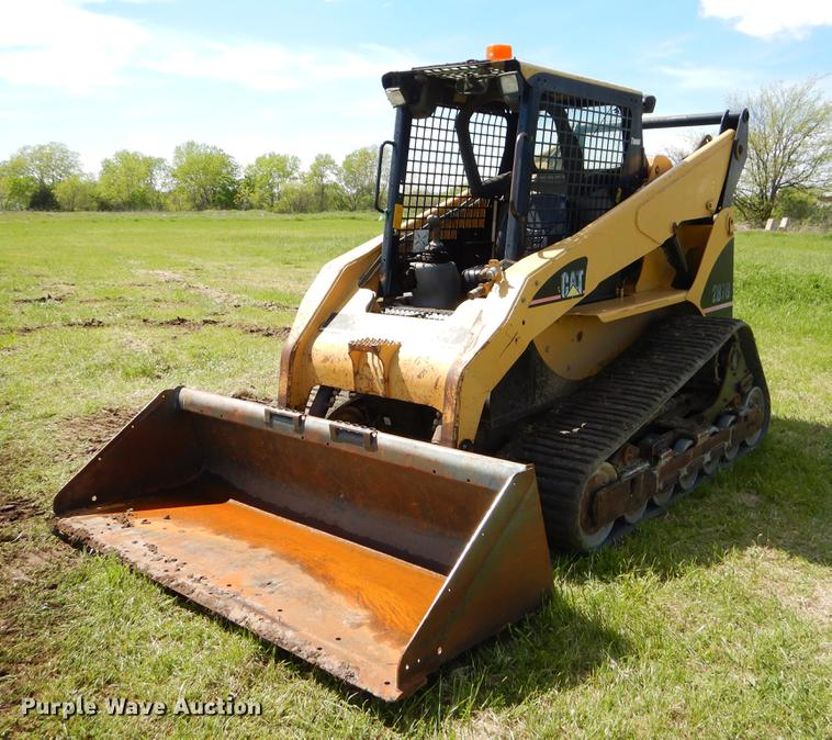 image for item EI9043 2005 Caterpillar 287B skid steer