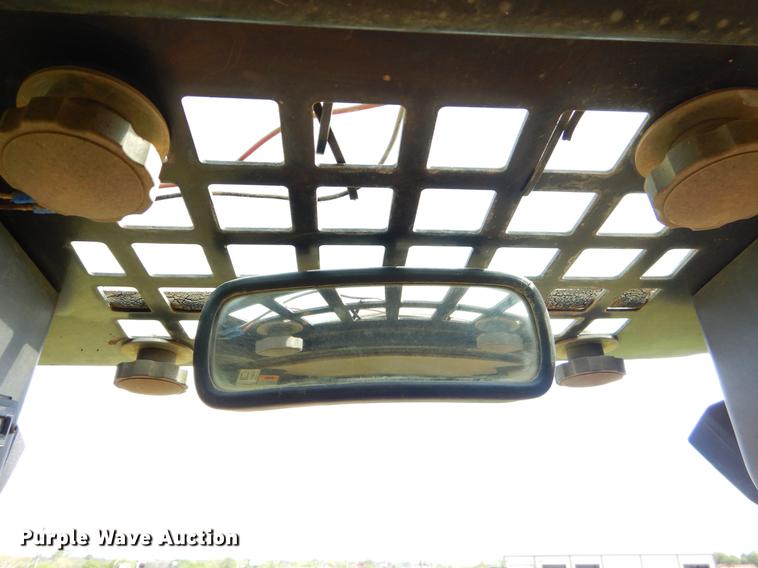 image for item EI9043 2005 Caterpillar 287B skid steer