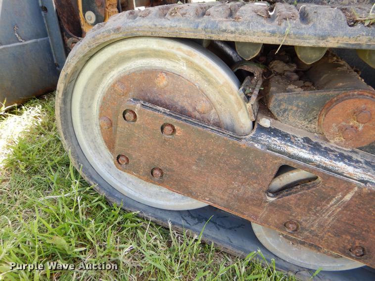 image for item EI9043 2005 Caterpillar 287B skid steer