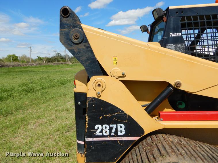 image for item EI9043 2005 Caterpillar 287B skid steer