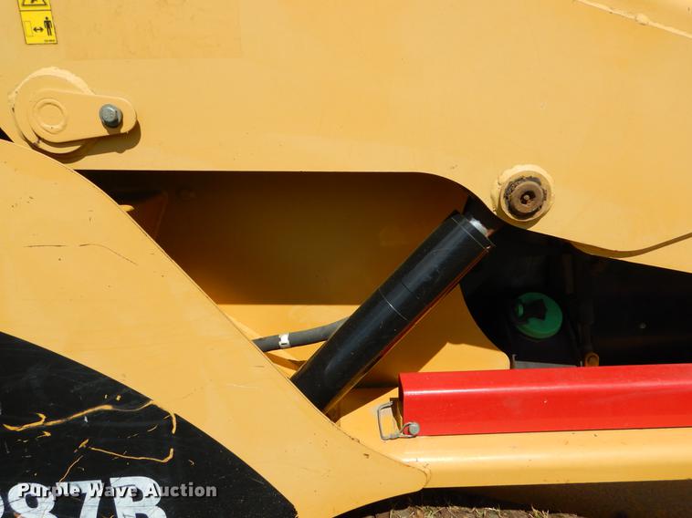 image for item EI9043 2005 Caterpillar 287B skid steer