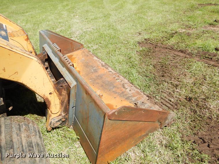 image for item EI9043 2005 Caterpillar 287B skid steer