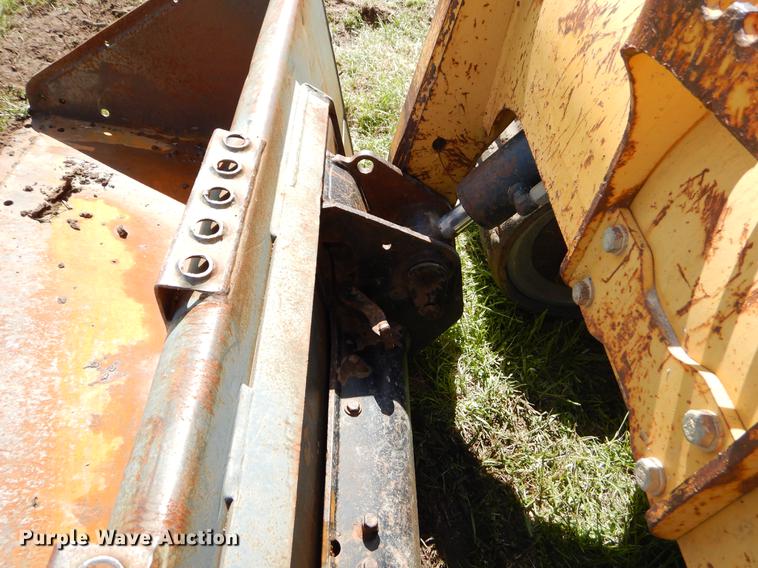 image for item EI9043 2005 Caterpillar 287B skid steer