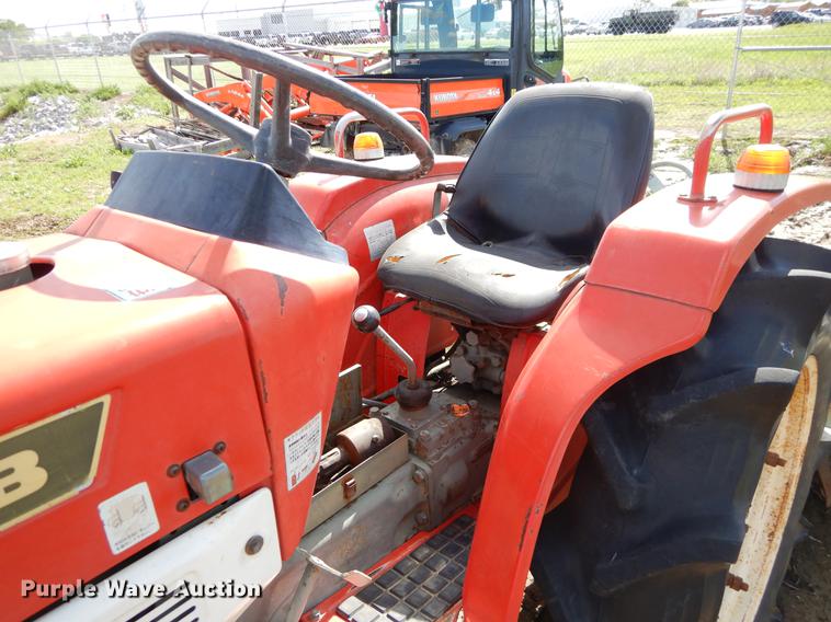 image for item EI9048 Yanmar YM2000B tractor