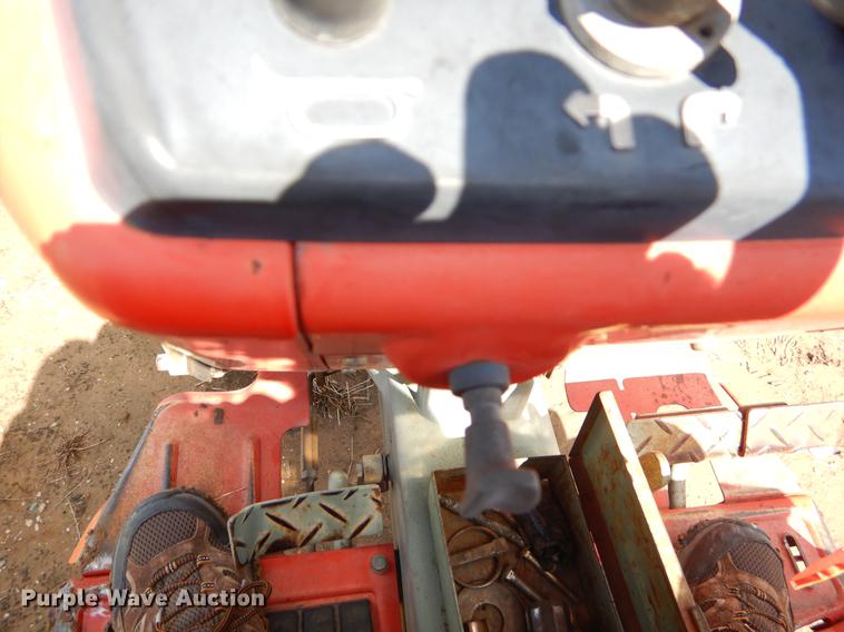 image for item EI9048 Yanmar YM2000B tractor