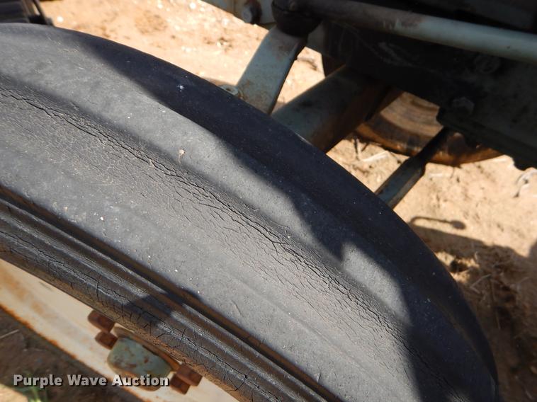 image for item EI9048 Yanmar YM2000B tractor