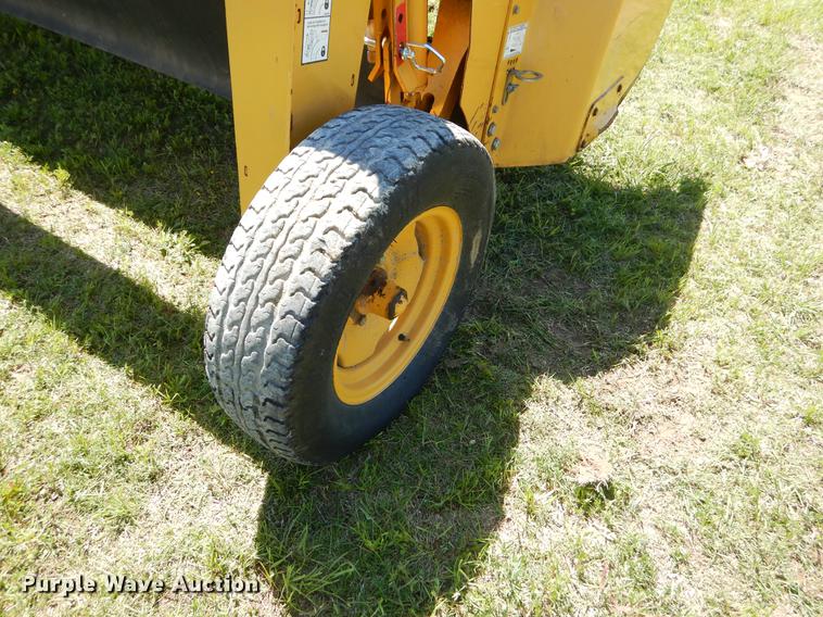 image for item EI9051 Vermeer TM800 disc mower