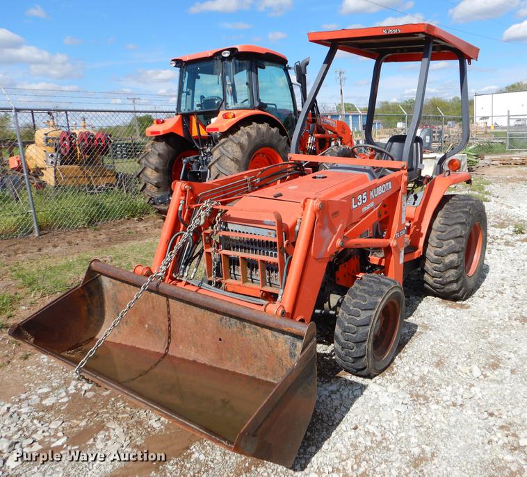 image for item EI9053 1997 Kubota L35 tractor